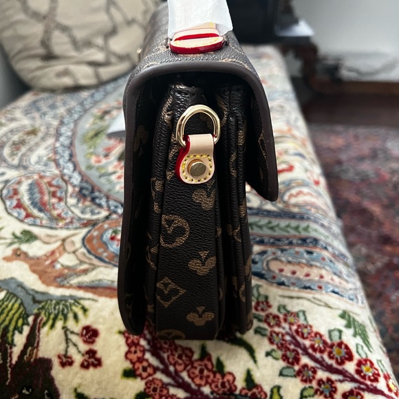 Cute Luxury Women Handbag - Picture 3 of 6